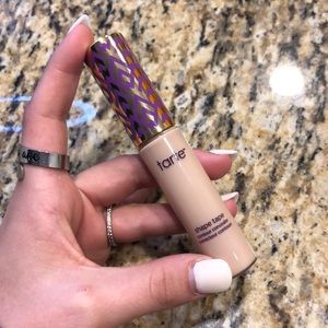 TARTE SHAPE TAPE